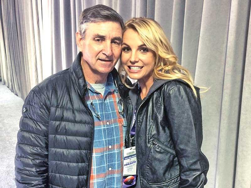 المغنية بريتني سبيرز ووالدها 