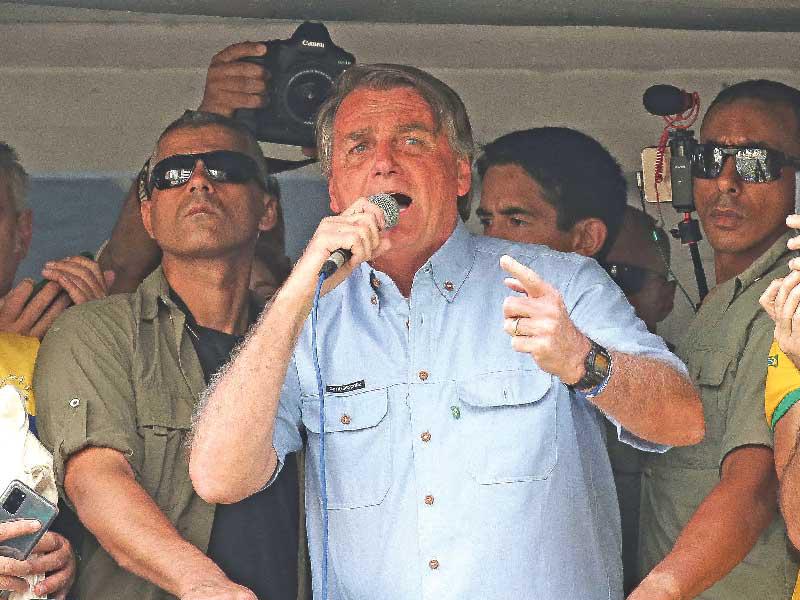 بولسونارو يُهدّد المحكمة العليا في عيد الاستقلال