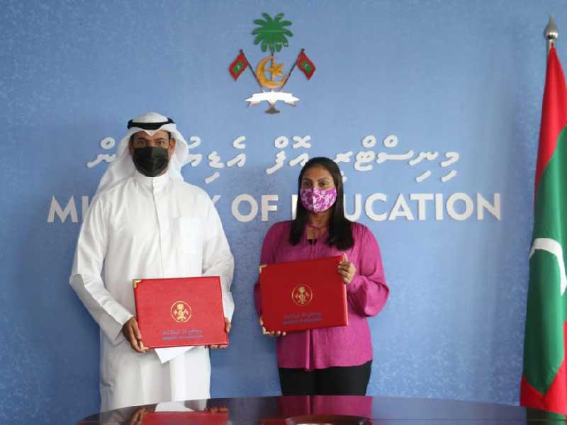 خلال توقيع العقد