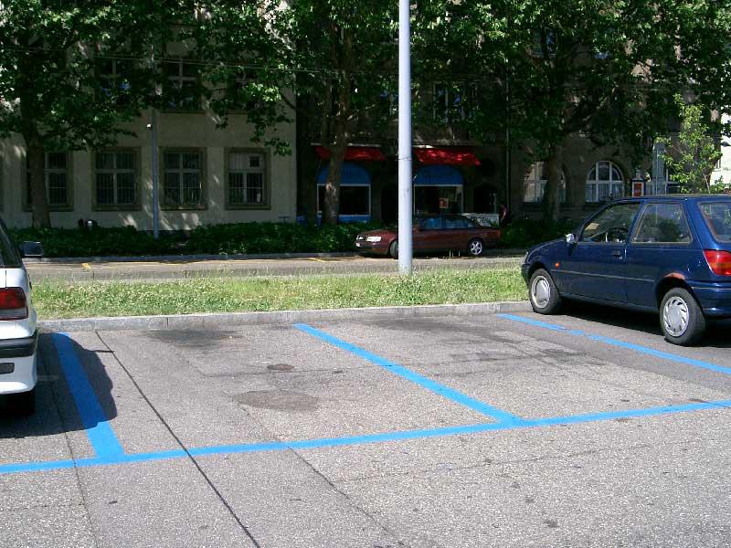 مواقف سيارات