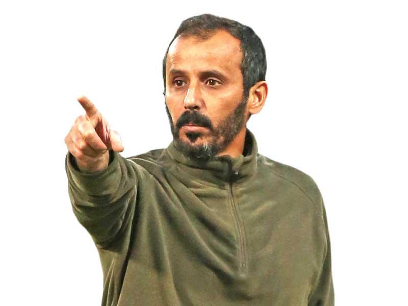  مدرب الفريق الأول لكرة القدم بنادي الساحل محمد دهيليس