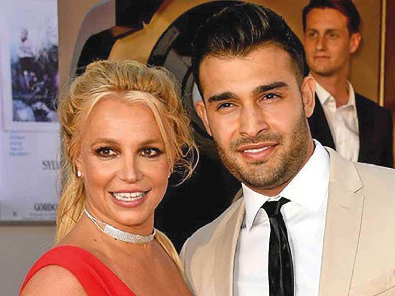 سبيرز وأصغري