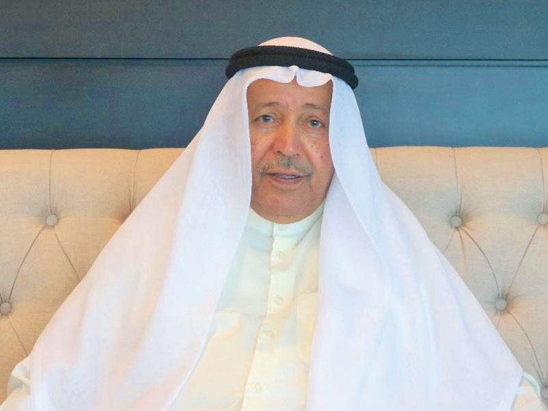 الدكتور عبدالعزيز المنصور 