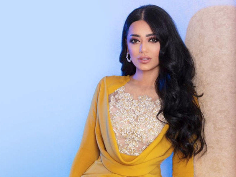 النجمة العراقية رحمة رياض