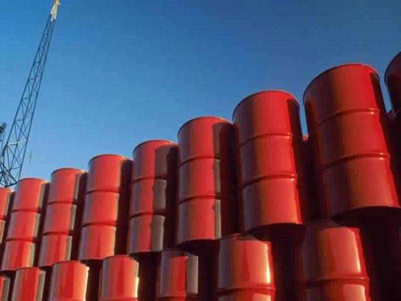 الكويت تتسلم 240 ألف برميل بنزين من الفجيرةn