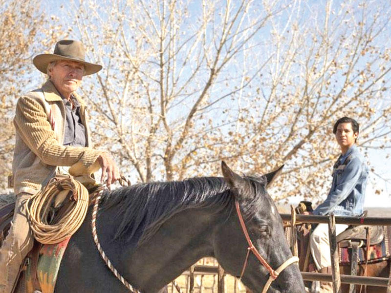 نجم هوليوود الأسطوري كلينت إيستوود