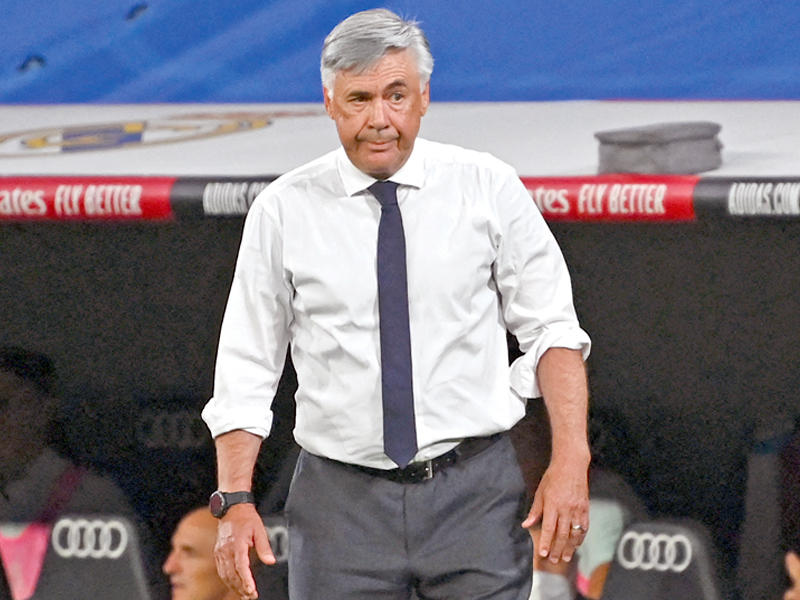 المدير الفني لريال مدريد الإيطالي كارلو أنشيلوتي 