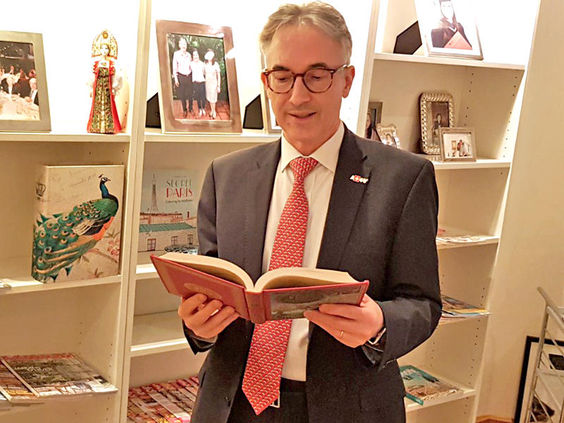 سفير سويسرا  لدى الكويت بنيديكت غوبلر