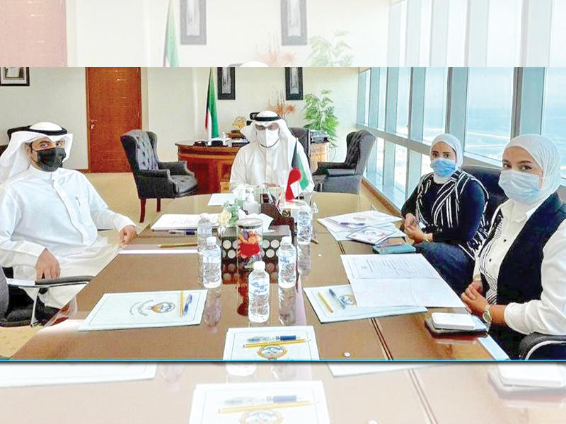 جانب من لقاء وفد النقابة مع وزير النفط وزير التعليم العالي د. محمد الفارسn