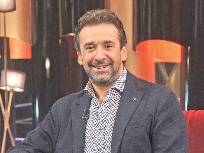 الفنان كريم عبدالعزيز