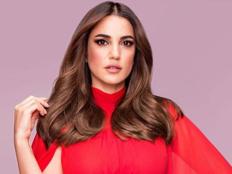 الفنانة درة 