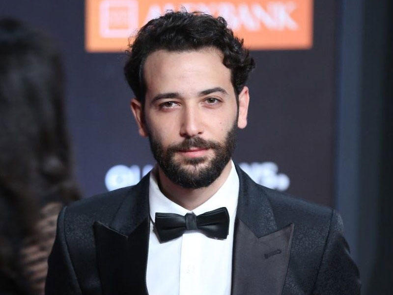 الفنان المصري كريم قاسم 