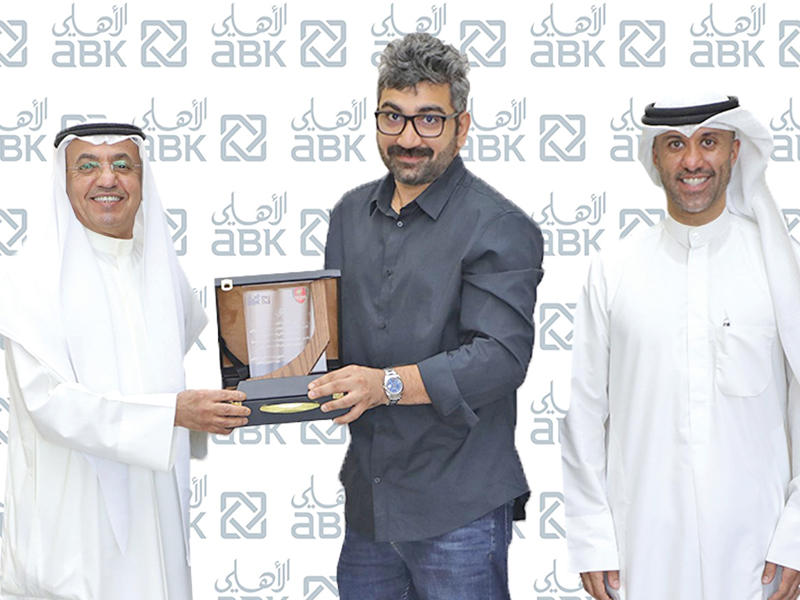 فوزي الثنيان والبغلي مع كرم