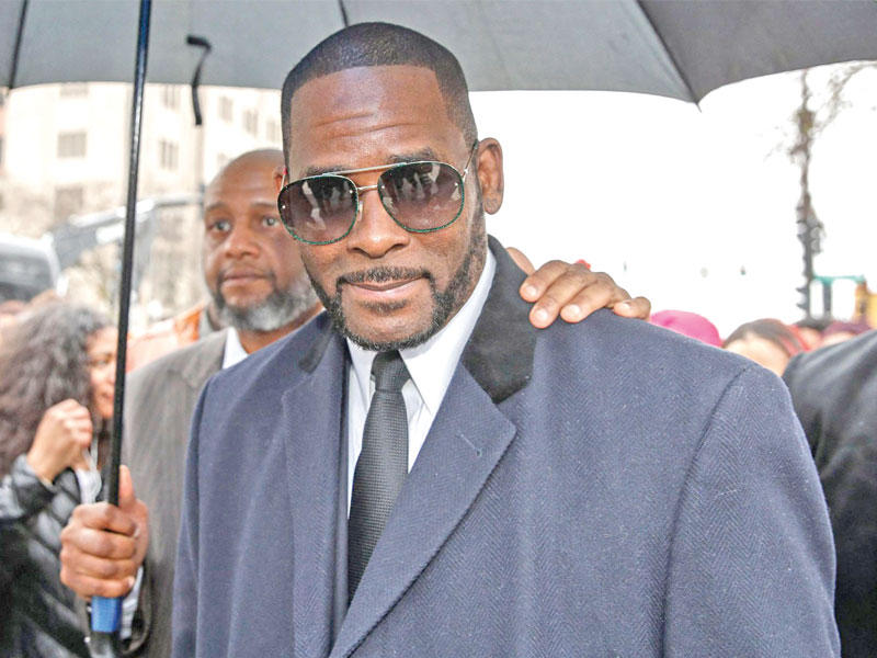 المغني الأميركي آر كيلي 