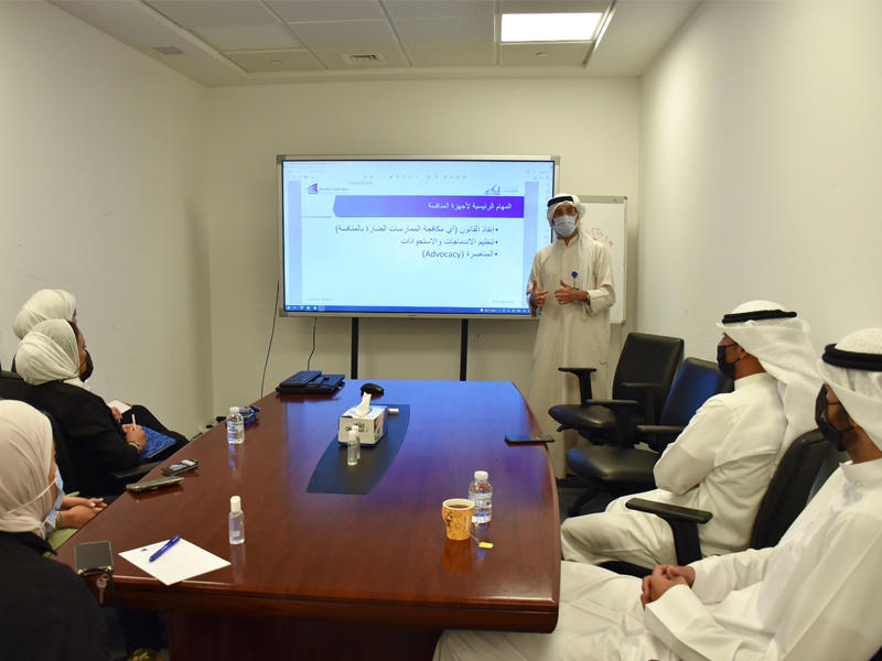 جانب من الندوة