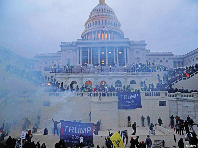 أعمال الشغب لليمين المتطرف في البيت الأبيض في 6 يناير الماضي
