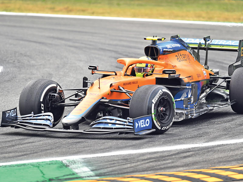 نوريس سائق ماكلارين