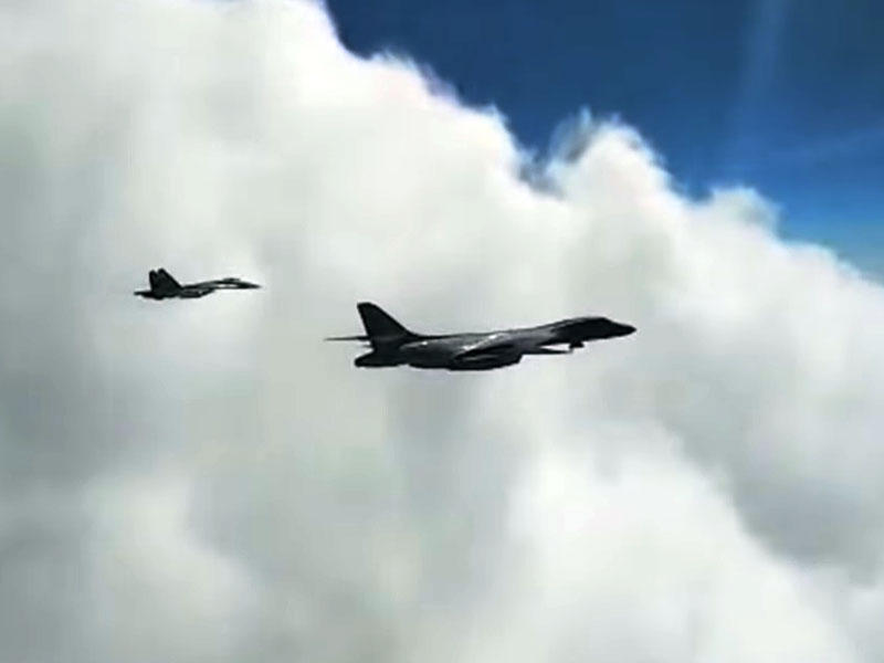 طائرات مقاتلة من طراز «سوخوي-35 إس» 