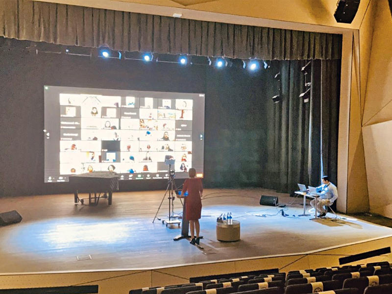 جانب من اللقاء التنويري الافتراضي 