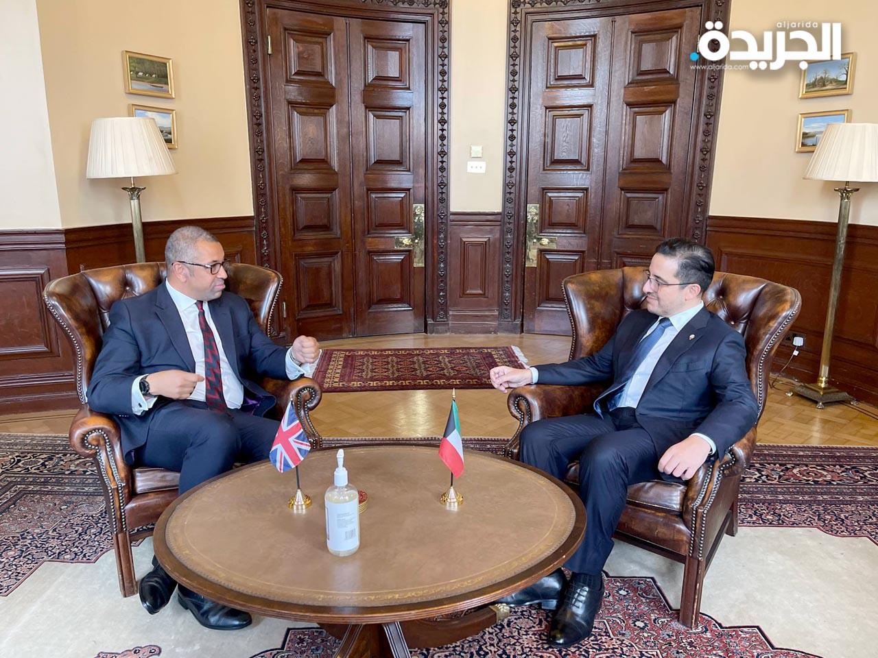 الناصر ملتقياً جيمس كليفيرلي