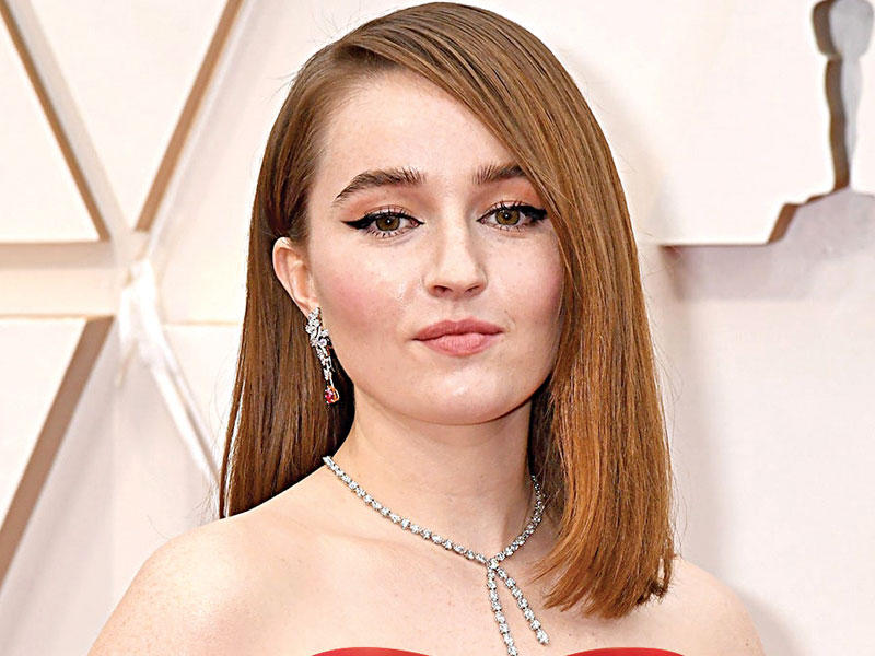 كيتلين ديفير