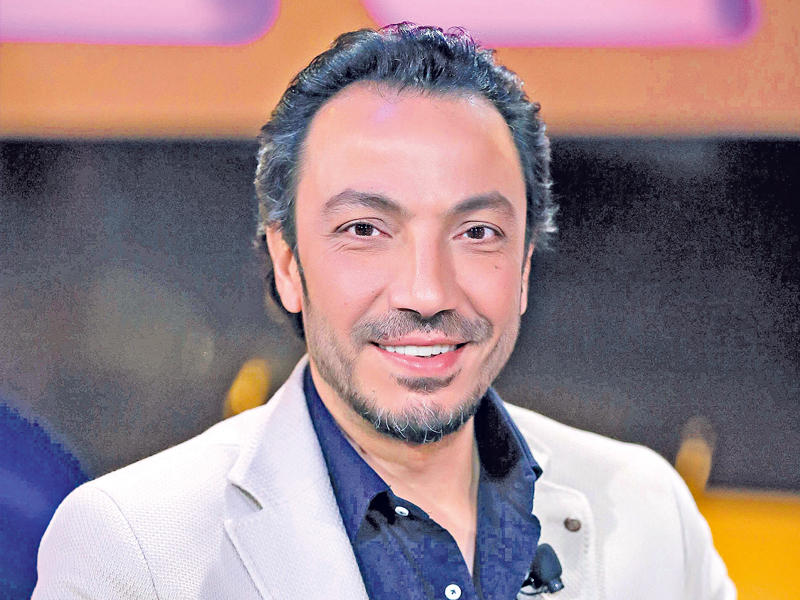 الفنان طارق لطفي 