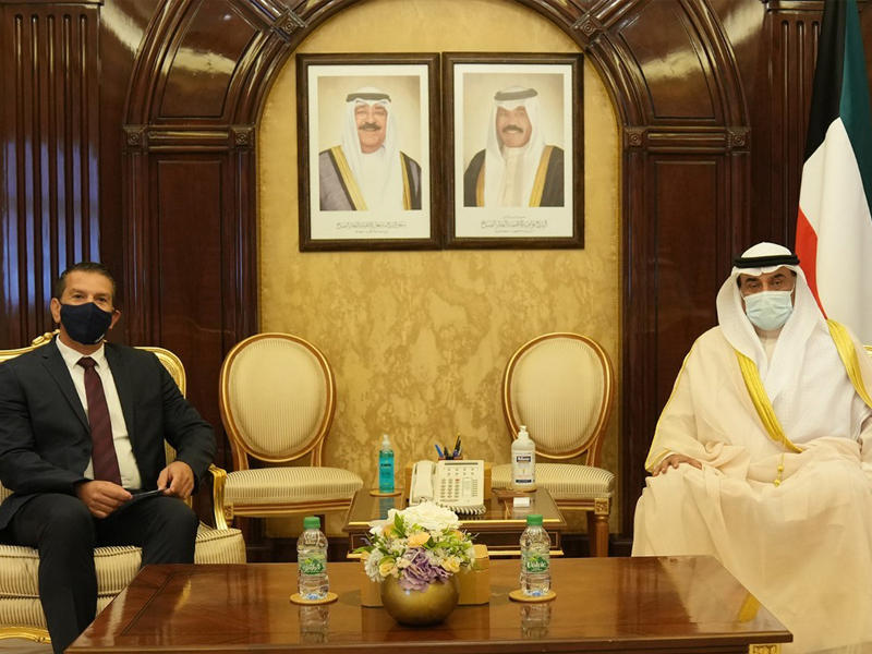 رئيس مجلس الوزراء سمو الشيخ صباح الخالد مستقبلاً سفير قبرص أمس