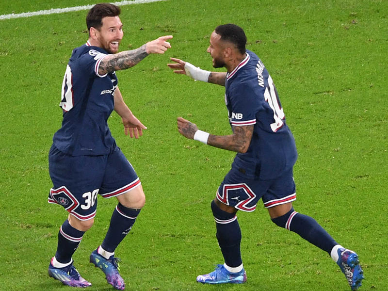 احتفال نيمار وميسي