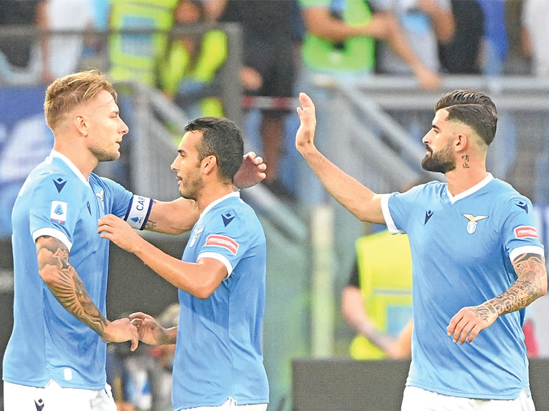 لاعبو لاتسيو خلال مباراة سابقة