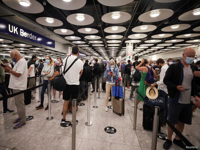 منع الأوروبيين من دخول بريطانيا باستخدام بطاقات الهوية يدخل حيز التنفيذ