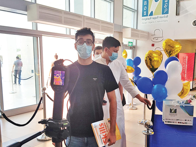 اليوم الدراسي الأول لطلبة «العربية المفتوحة»