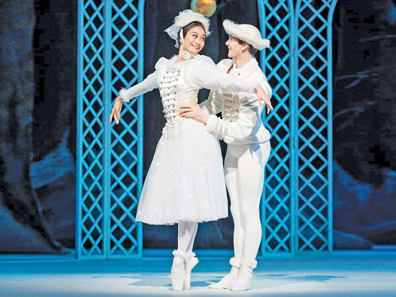 جانب من عرض فرقة «ذي رويال باليه» 