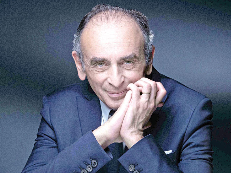 الكاتب اليميني الفرنسي المتطرف والمثير للجدل إيريك زمّور