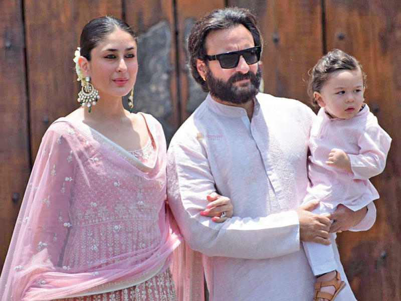النجمة الهندية ​كارينا كابور وزوجها وولدهما