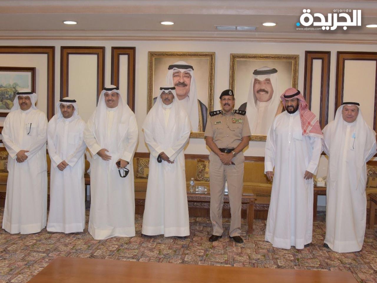 النواف متوسطاً المحافظين