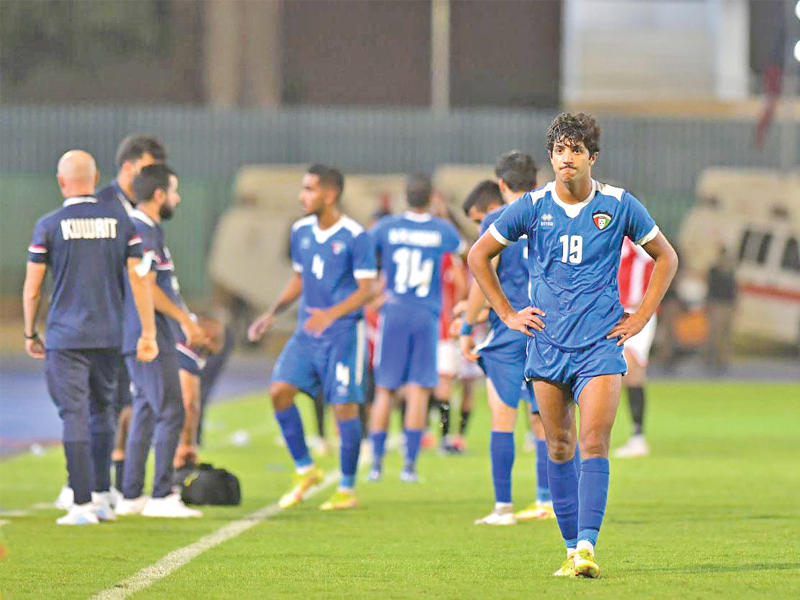 بندر السلامة خلال لقاء المنتخب الأولمبي واليمن