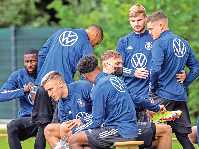 لاعبو المنتخب الألماني خلال التدريبات