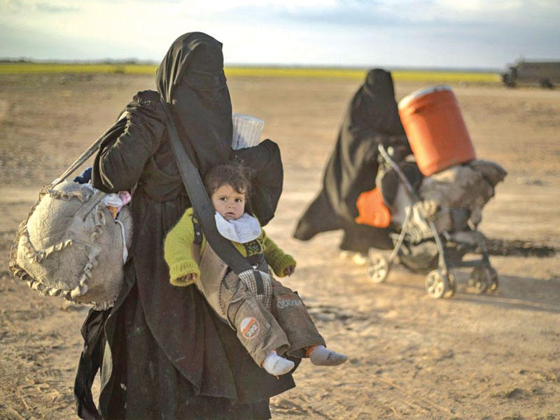 ألمانيا والدنمارك تعيدان «داعشيات» وأطفالاً من سورية