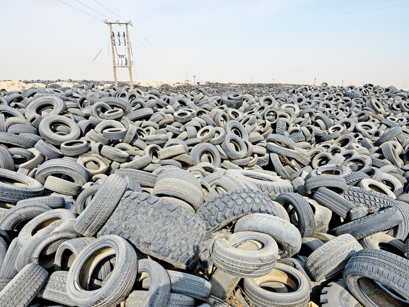 إطارات إرحية قبل إزالتها (أرشيف)