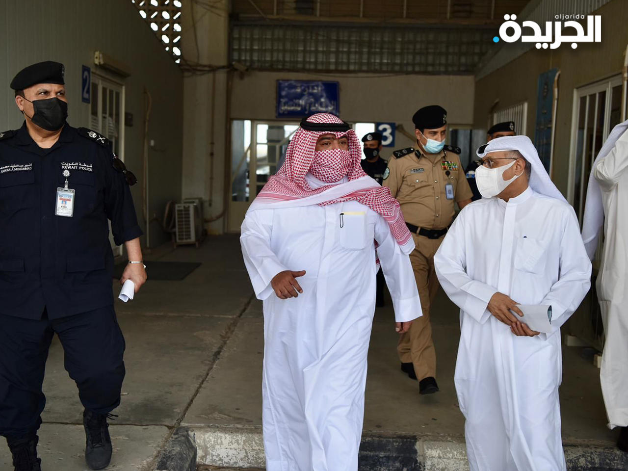 وزير الداخلية والقياديون خلال الجولة