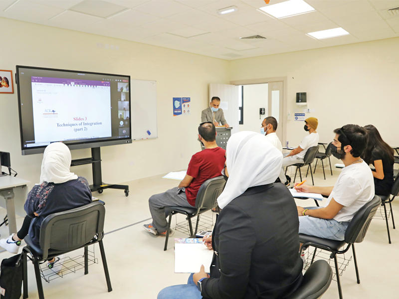 الحضور داخل الفصل الدراسي 