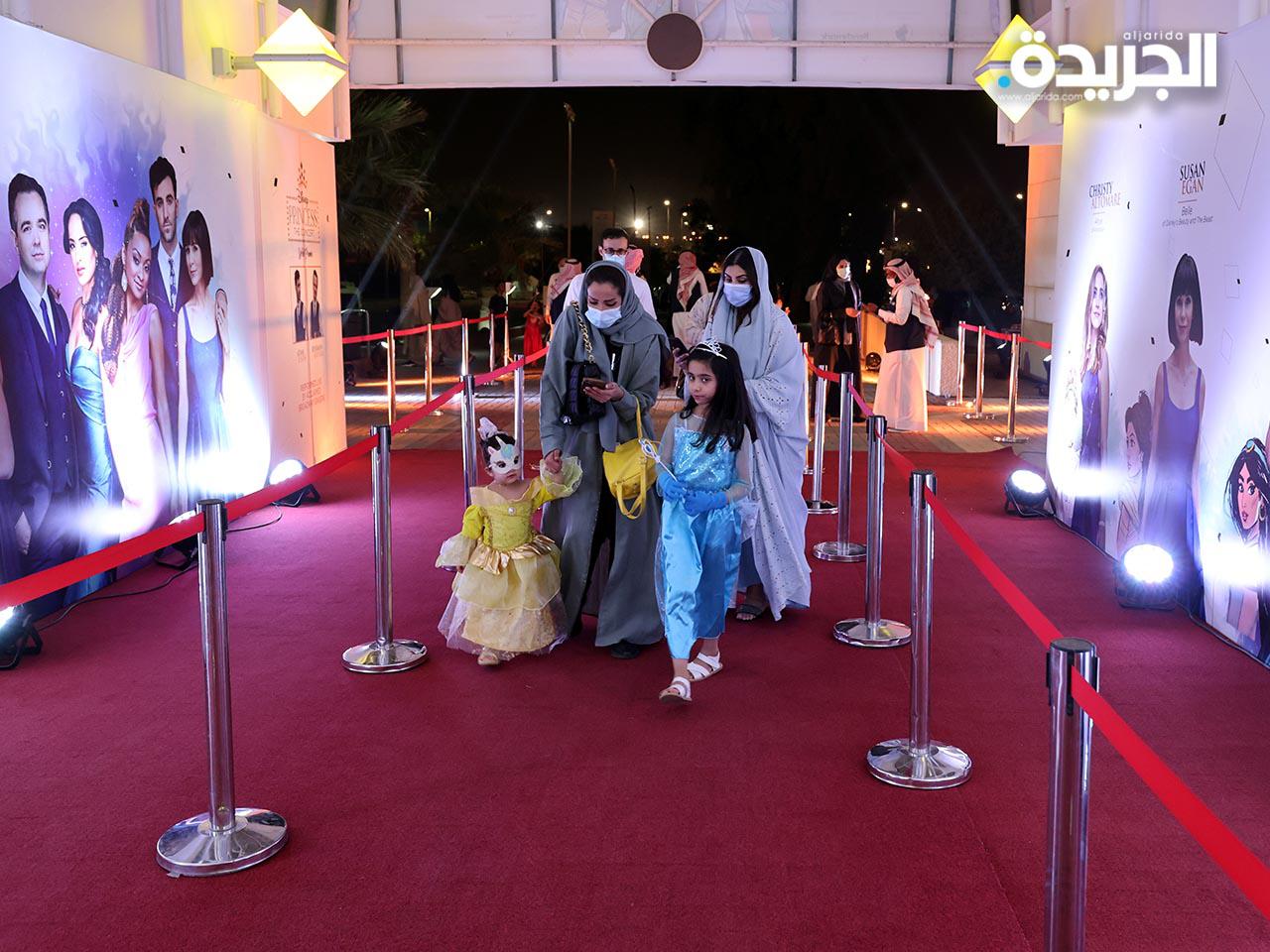 «أميرات ديزني» يُبهرن الحضور في الرياض