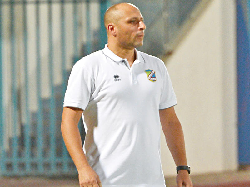  مدرب فريق السالمية لكرة القدم، التونسي حاتم المؤدب