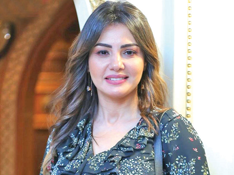 الفنانة دينا فؤاد 
