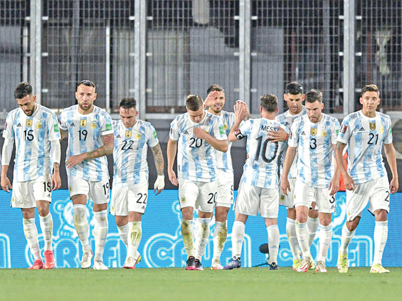 فرحة لاعبي المنتخب الأرجنتيني بالهدف الثاني
