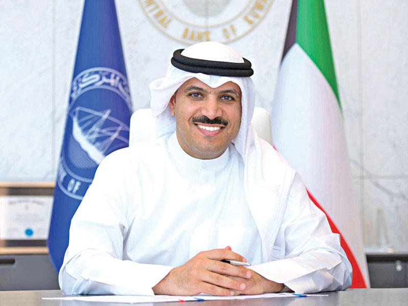 محافظ بنك الكويت المركزي  د. محمد الهاشل