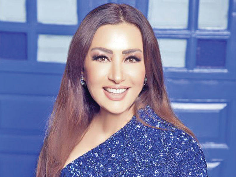 الفنانة التونسية ​لطيفة​ 