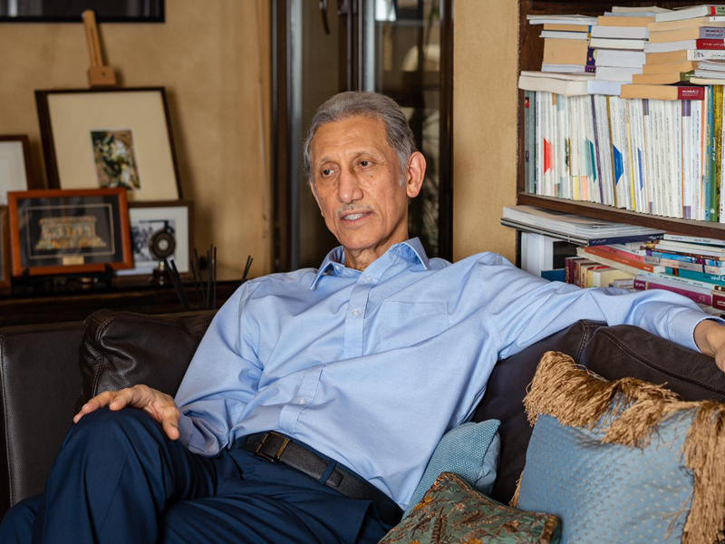 الروائي الكويتي طالب الرفاعي