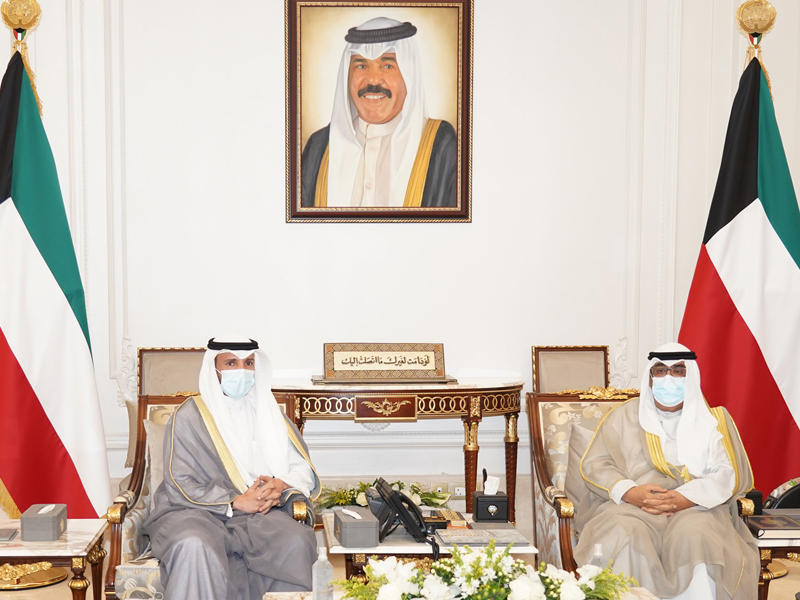 نائب الأمير مستقبلاً رئيس مجلس الأمة أمس