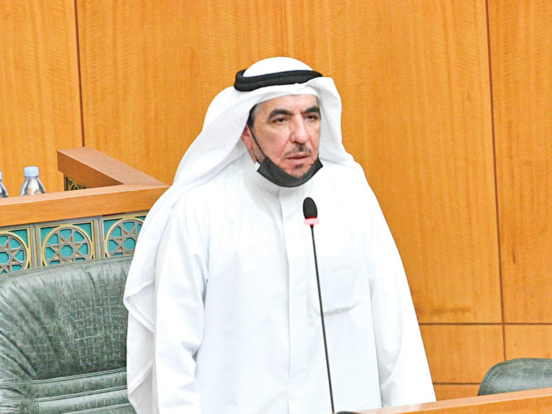 النائب حسن جوهر متحدثاً في جلسة سابقة